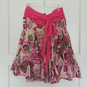 Vibrant floral Bebe skirt